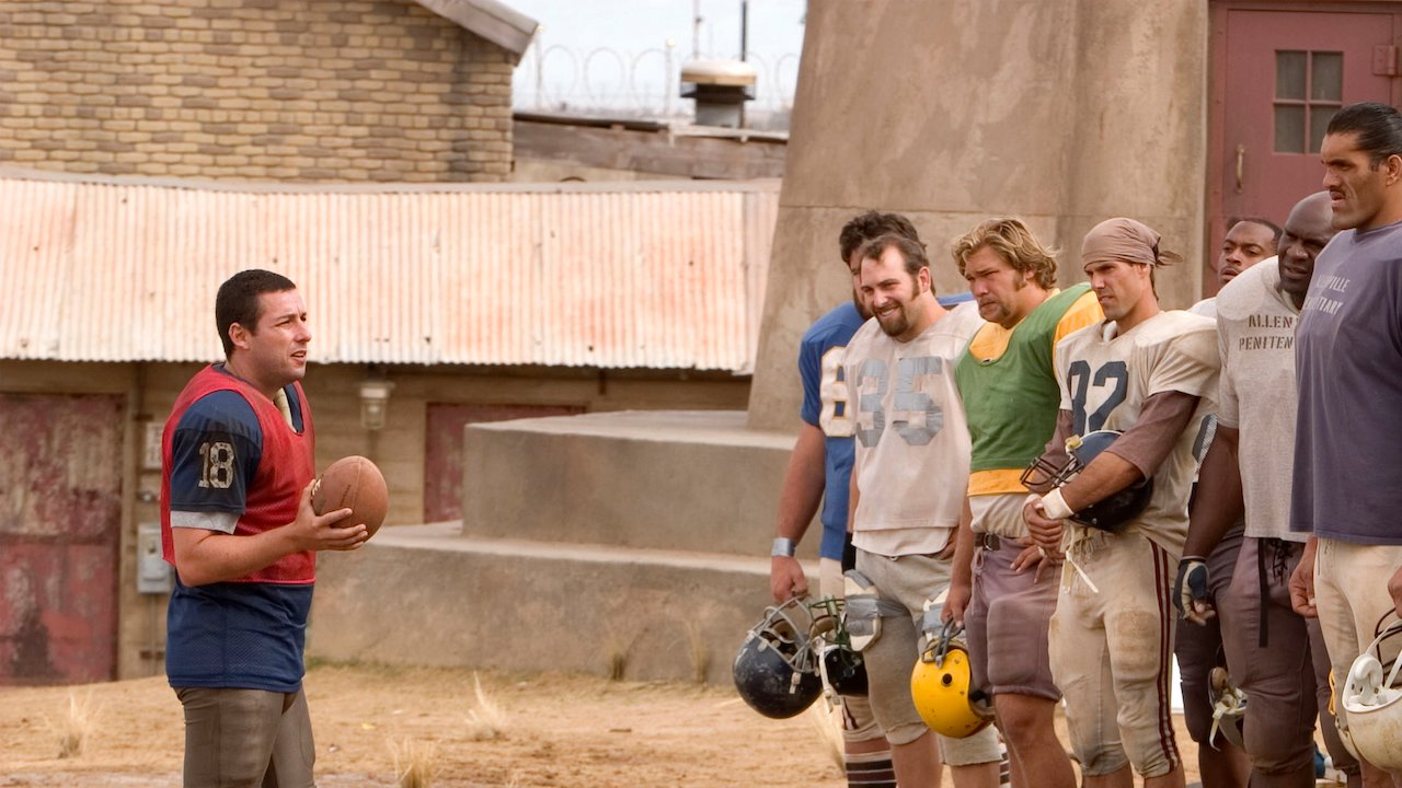 Все или ничего 2005. Фильм the longest Yard. Фильм про футбол в тюрьме с Адамом Сэндлером. Адам Сэндлер фильм про регби. Про футбол в тюрьме адам Сэндлер.